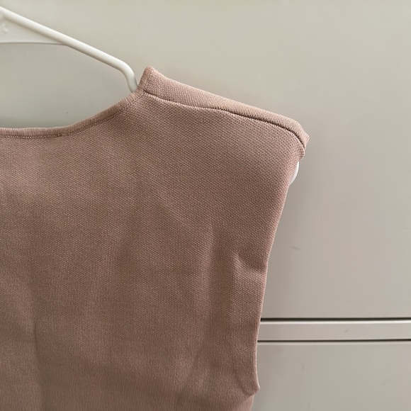 Zara Crop Top with Boning and Shoulder Pads - Picture 3 of 7